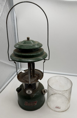 Vintage Coleman Lantern 220K Mfg Date 3/81 w/ Red Print Globe 220,228