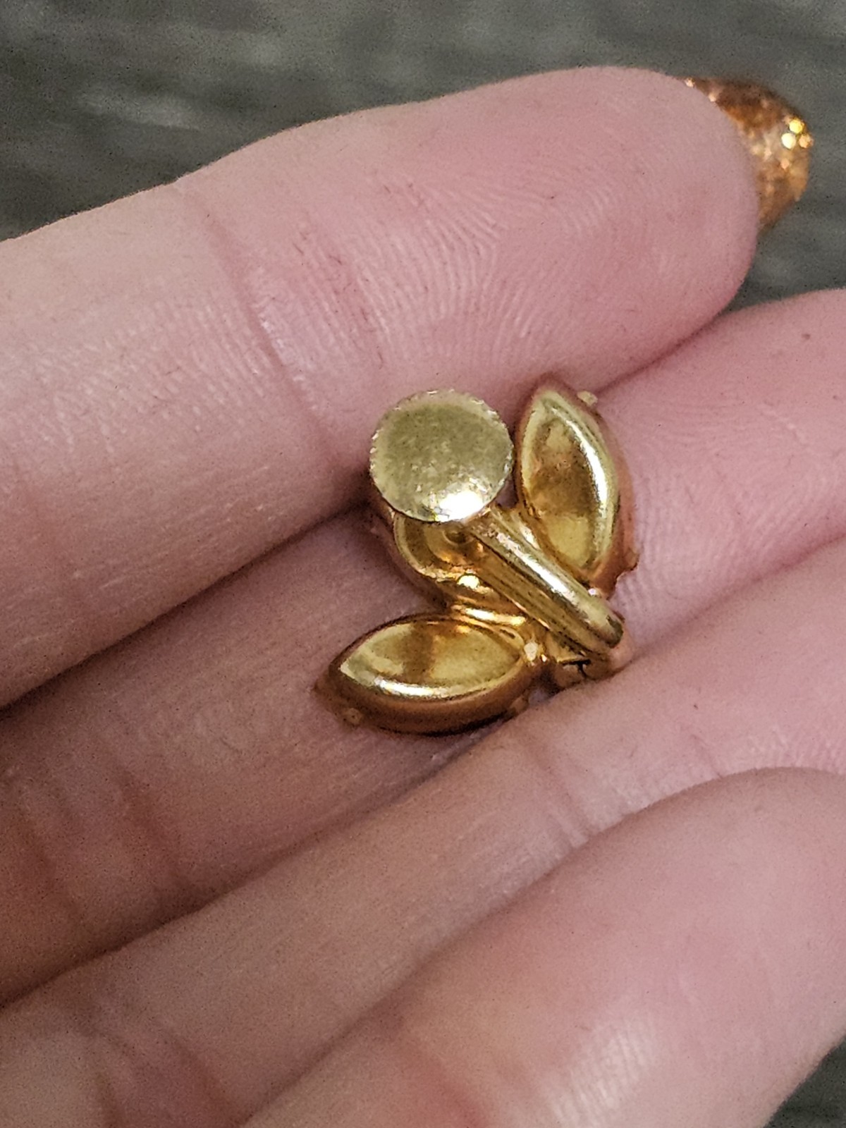 Drop Dead Gorgeous Ruby Colored Rhinestone Screw … - image 3