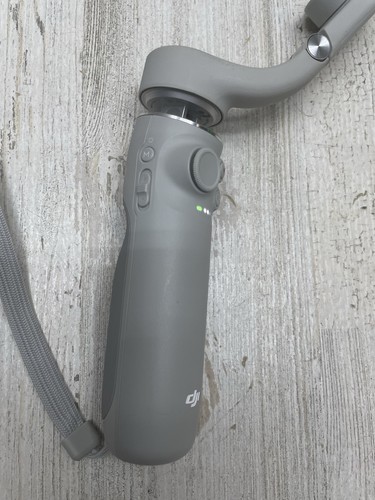 DJI OM 5 Smartphone 3-Achsen Gimbal Stabilisator. Farbe Grau. Nur Gimbal! - Bild 2 von 7