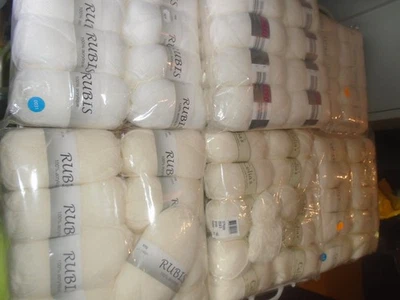 Gros Lot de 71 Pelotes neuves: 30 Celias, 20 Complesso et 21 Rubis - Photo 1/4
