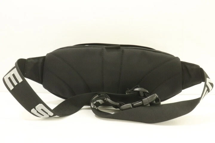 Pochette taille homme Supreme    Sac 18Ss logo noir