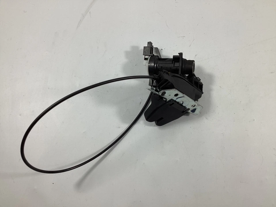 Cerradura de puerta trasera Mercedes-Benz C300 2011-2015 A2047500165 OEM. Foto 3 de 4