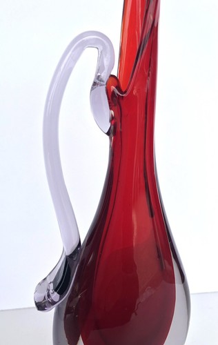 Jarra jarra de vidrio artístico Sommerso MCM roja Bud Ewer con mango aplicado 12” de alto - Imagen 4 de 6
