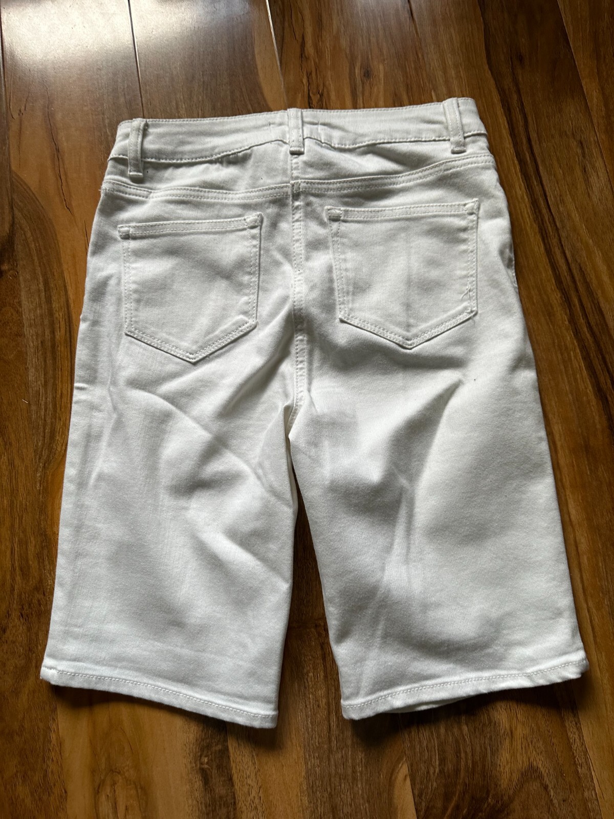 WHITE DENIM KNEE LENGTH SHORTS SIZE 8 PAPAYA STRETCHY eBay