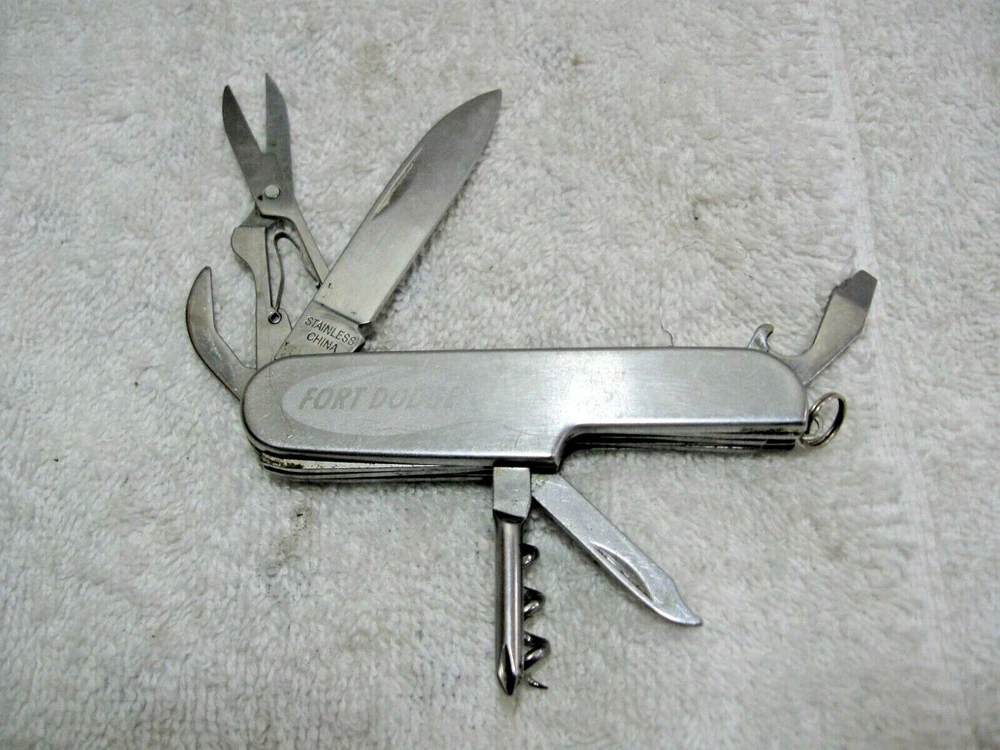 MULTI TOOL Knife~Screwdrivers~Pliers,Scissors~Bottle Opener-CAMP-Fish-Truck-Auto