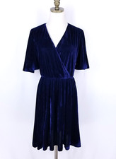 NWT Alexia Admor Short Sleeve Velvet Dress Size S Deep Purple Crossover V-Neck