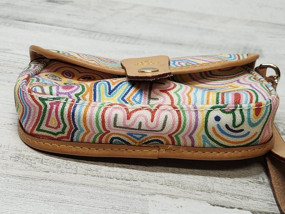 Muñequera Dooney & Bourke Vintage Multicolor Tuti-Fruiti Solapa Arco Iris Foto 4 de 4