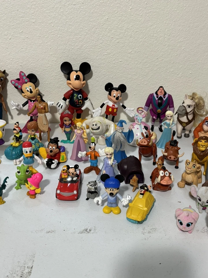 Disney Pixar PVC Plastic Figurines Cake Toppers Figures Play sets Huge Lot 83 - Image 4 of 4
