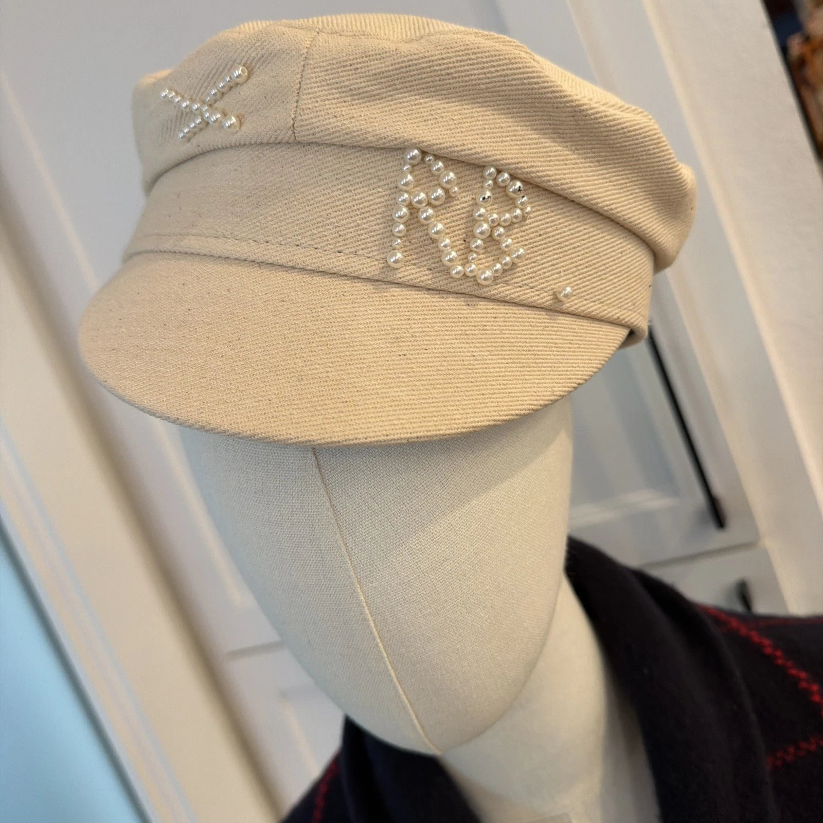 RUSLAN BAGINSKIY Baker Hat Cap Pearl Embellishment 100% Wool Size Medium