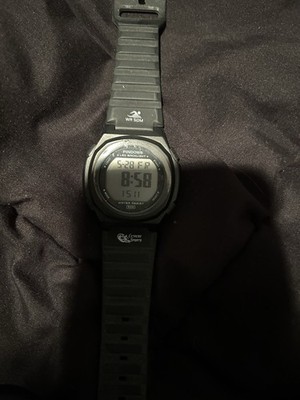 Pindows Fashion Sports Digital Watch 