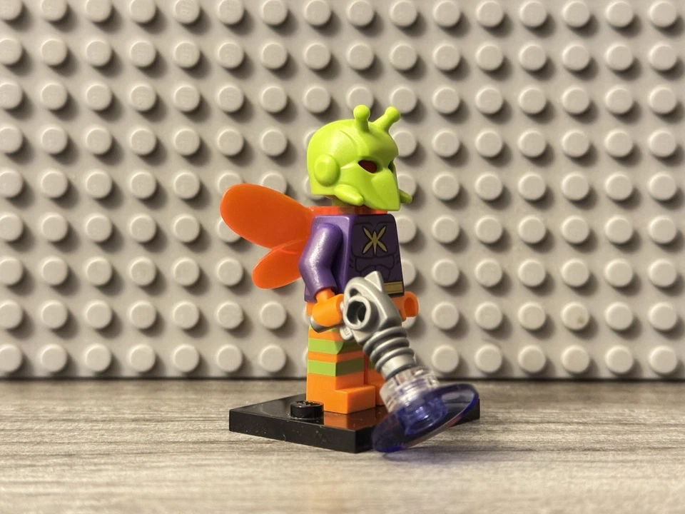 LEGO Minifigura Polilla Asesina - 76054 Batman - Espantapájaros Cosecha del Miedo Retirado Foto 2 de 4