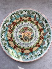 1983 wedgwood calendar plate  complete with box
