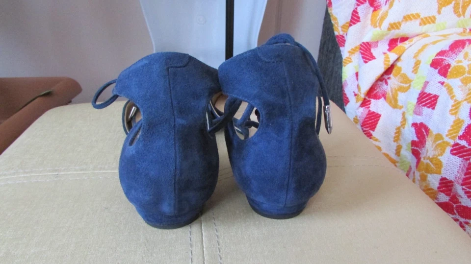 Zapatos planos para mujer IVANKA TRUMP azul gamuza con cordones talla 7 1/2 Foto 3 de 4