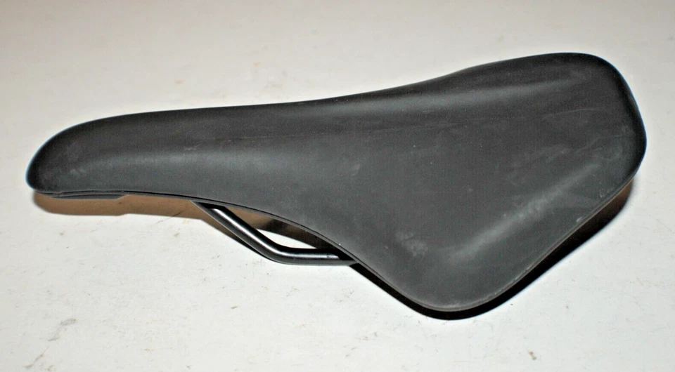 Sillín de bicicleta MTB gigante 260/150 mm negro confort de carretera híbrido grava envío rápido a EE. UU. Foto 4 de 4