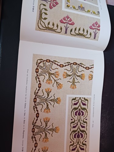 Motifs pour Broderies 3me series Bibliotheque DMC D.M.C. 1951 - Picture 6 of 8
