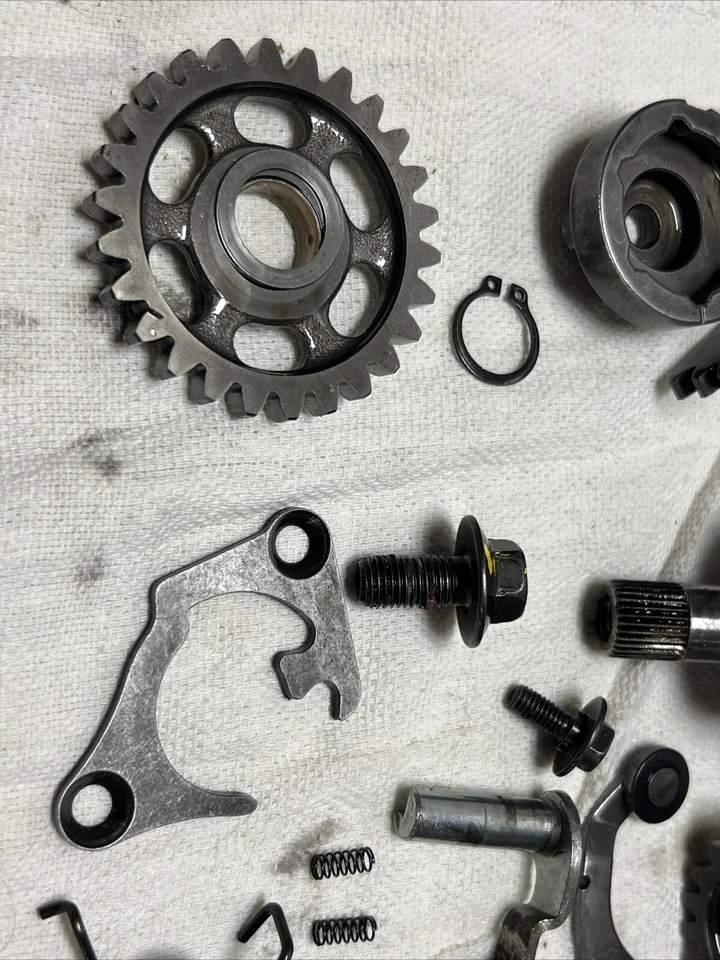 Suzuki rm125 2001 varias piezas del cárter del motor/eje de cambio/arranque de arranque Foto 2 de 4