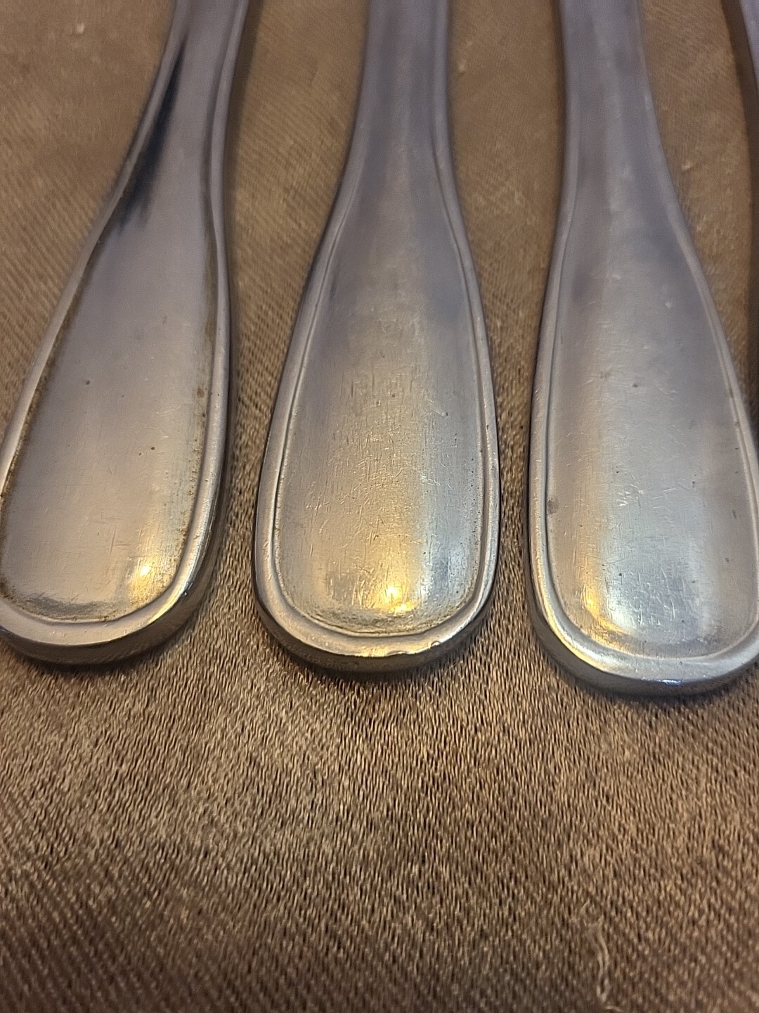Vintage STANLEY ROBERTS STAINLESS 18/8  SET ( 6 ) Dinner KNIVES