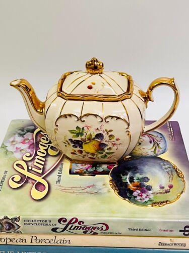 Vintage Sadler England Teapot, Cube Shaped Fruit Pattern , Gold Trim - Afbeelding 1 van 12