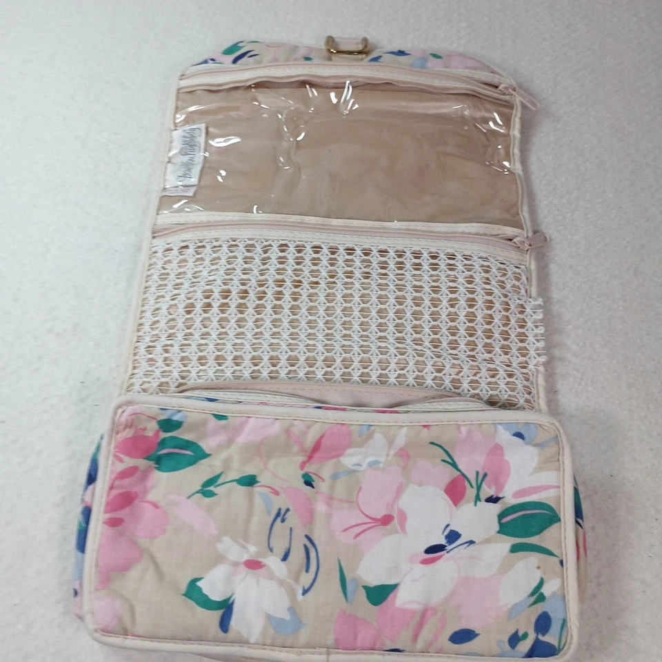 Bolsa de Maquillaje de Viaje Acolchada Floral Diane Von Furstenberg (DVF) Estuche de 3 Secciones Foto 4 de 4