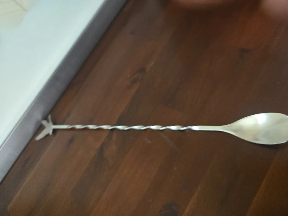 Juego de 2 jarras de vidrio grabadas de vodka de ganso gris con cucharas agitadoras de 12,5" -10,5" de alto Foto 3 de 3