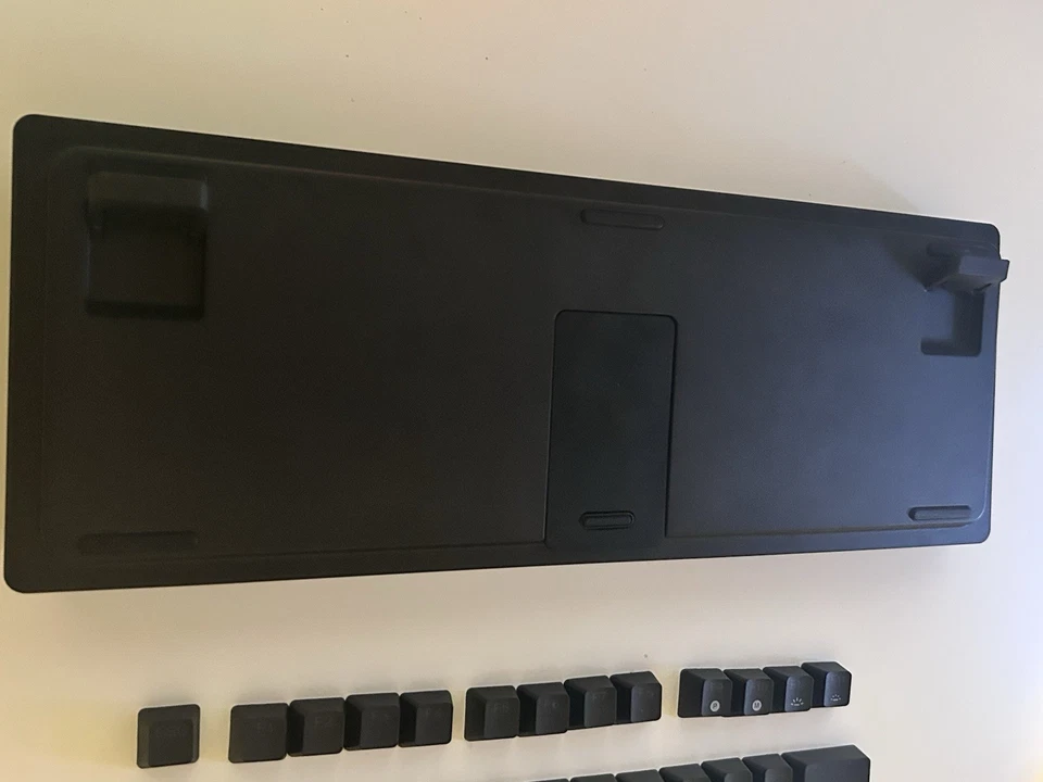 Steel Series Apex 9 TKL Optical Switch Gaming Keyboard Perfect Condition - Image 3 of 4