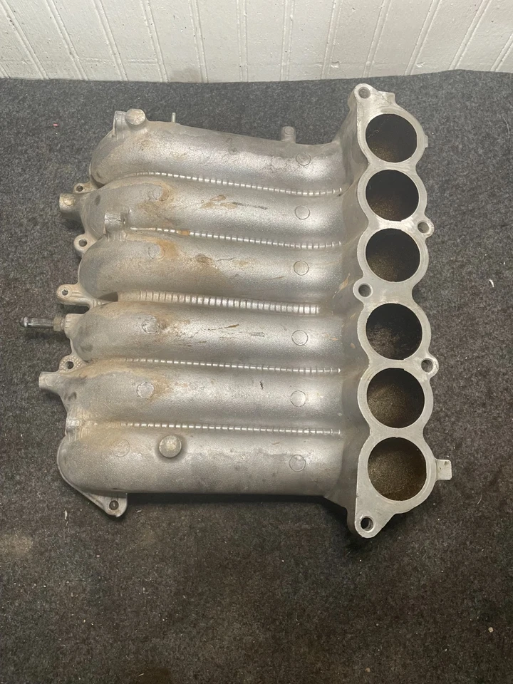 1995 - 2002 Toyota 4Runner Sr5 Intake Manifold - Image 3 of 4