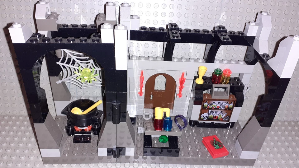 LEGO Harry Potter 4705 Snape's Class