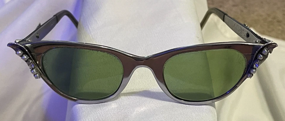 Vintage Tura 3-D Rhinestone Pearl Cat Eye Sunglasses w/ Green Lenses Glasses - Image 2 of 4