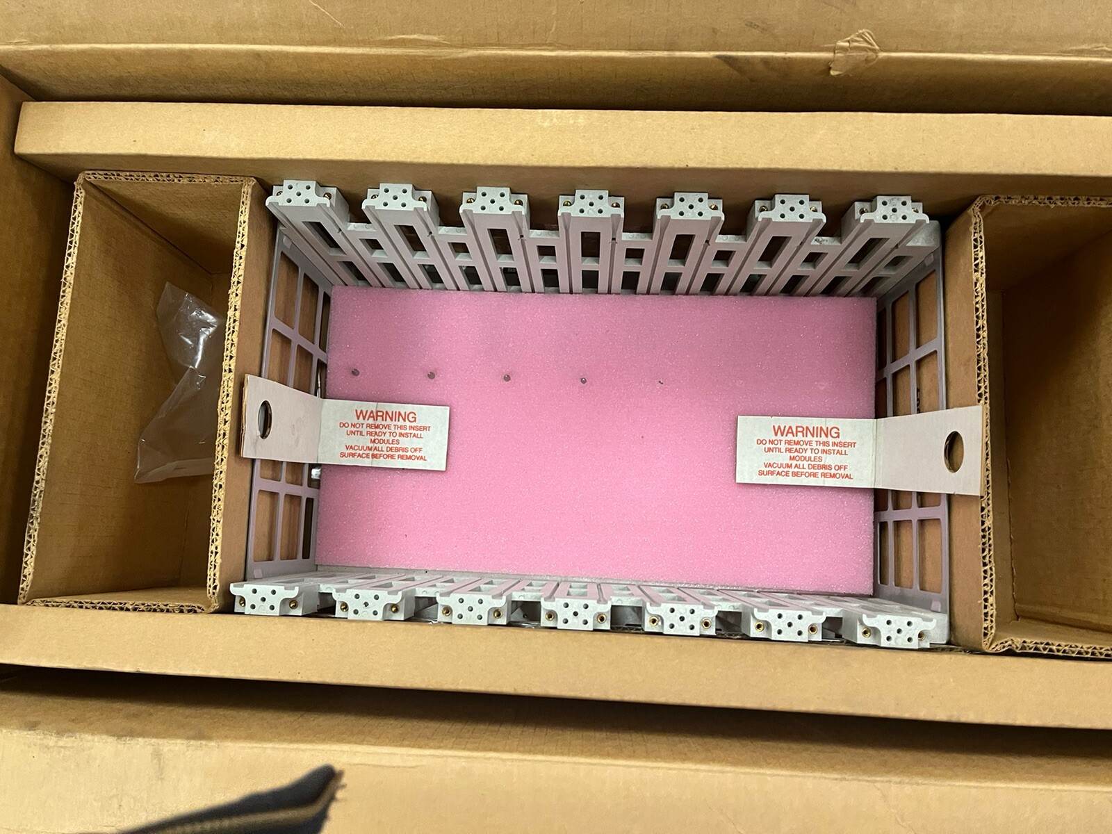 MODICON,AS-H819-100,CHASSIS 7 SLOT PLC RACK 19"