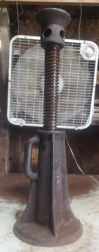 The Goulds Mfg. Co. 2 " X 12" "Solid" Screw Jack Railroad House Barn 20 ton! - Picture 12 of 13