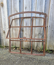 altes Gusseisen Stallfenster mit Oberlicht zum öffnen - liebevoll aufgearbeitet