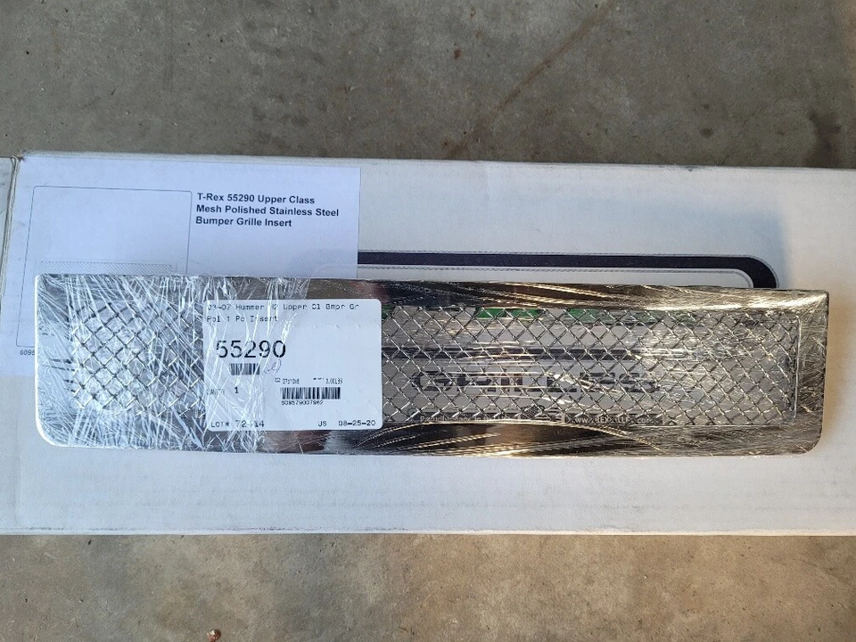 T-Rex 55290 Upper Class Series Mesh Bumper Grille Insert 2003-2007 Hummer H2  - Image 2 of 4