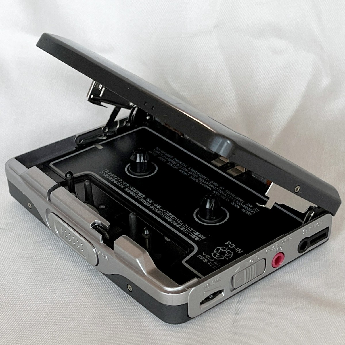 SONY WM-GX622 1996 Recording Radio Walkman Cassette Player Made in