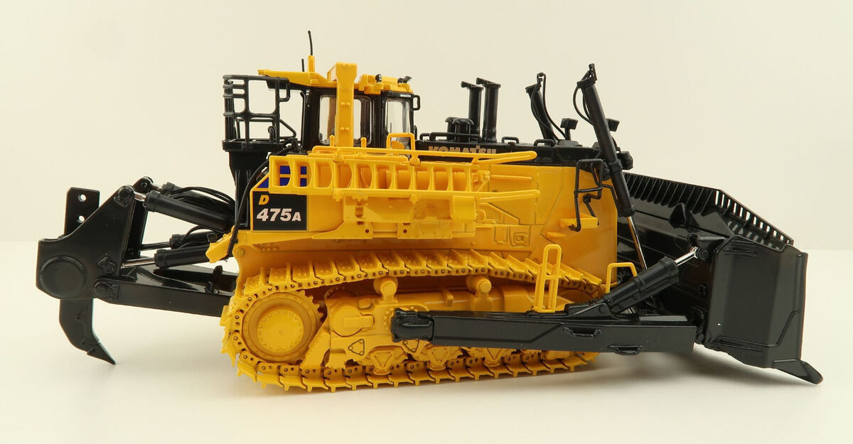 First Gear 50-3482 Komatsu D475A-8 Dozer with Ripper Diecast First Gear 50-3482 Komatsu D475A-8 Dozer with Ripper Diecast