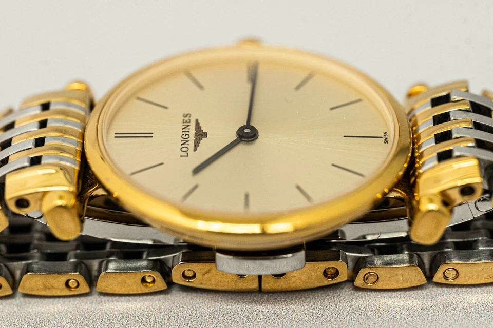 Sin Tarifas *CASI COMO NUEVO* LONGINES La Grande Classique L4.209.2 Cuarzo 24mm Para Mujer Foto 4 de 4