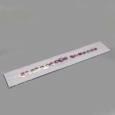 Cabochon ovale e a forma di cuore da 7x6 a 10x9 mm.Spinello colore fantasia Myanmar 17 pezzi/32,19 ct