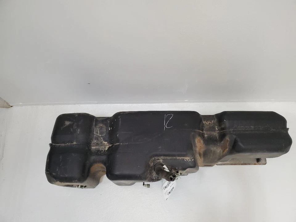 2014-2019 GMC SIERRA 1500 PICKUP 26 Gal Fuel Tank Classic Style 23138361 Foto 2 de 4