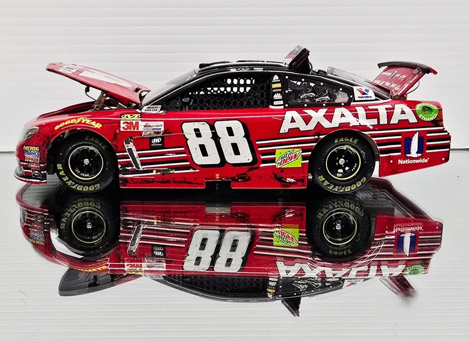 DALE EARNHARDT JR 2017 FINAL AXALTA RACED VERSION 1/24 RCCA ELITE NO COUPONS - Image 2 of 4