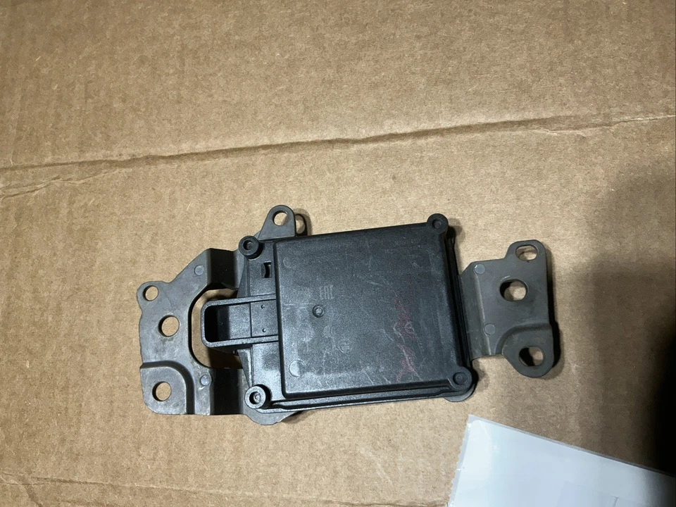 Radar de control de crucero sensor de distancia Toyota Tundra 2010-2021 88210-0C050 OEM Foto 4 de 4