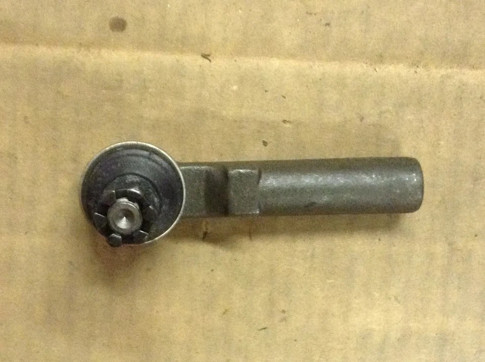 NUEVO NAPA ES2261R extremo de barra de dirección exterior - se adapta a Cadillac Fleetwood 85-89 Foto 4 de 4