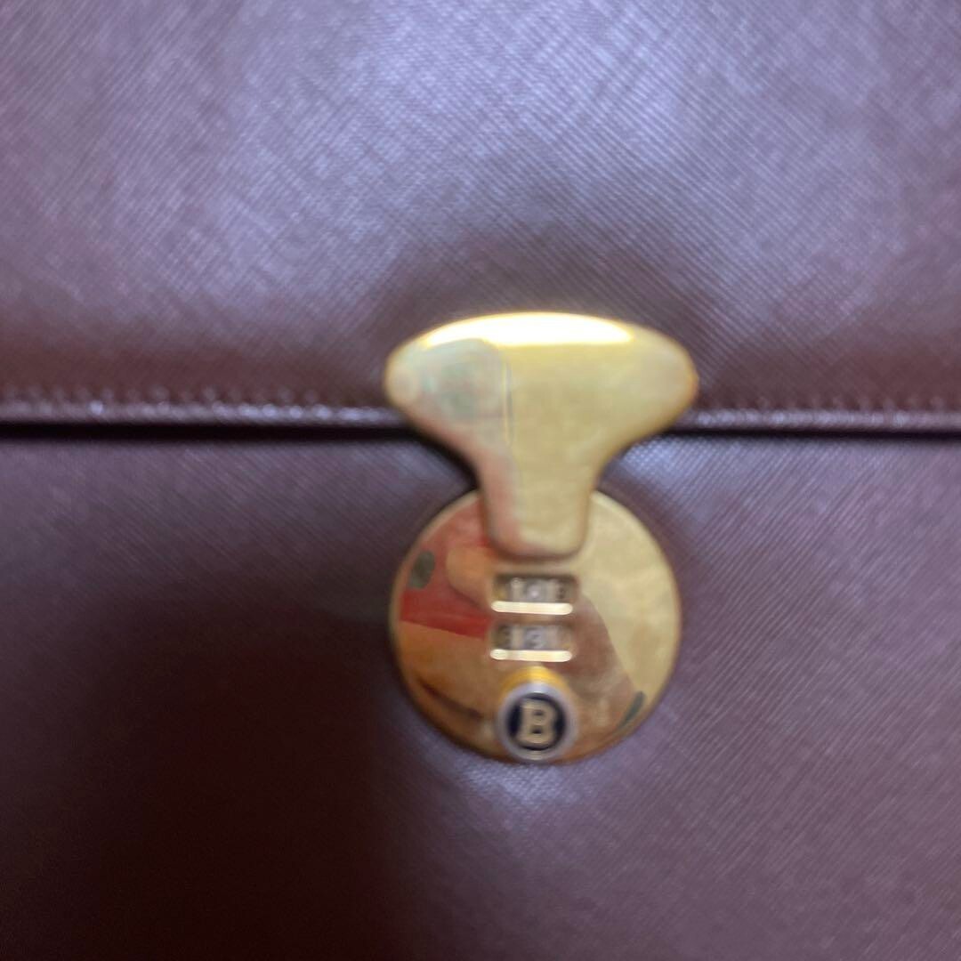 Picture 2 of 5