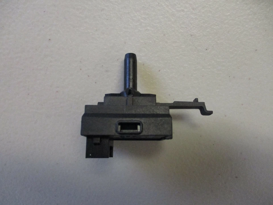 Interruptor de temperatura para lavadora Crosley usado - Modelo # CAW9244BW0, P/N W10285512 Foto 3 de 4