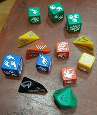 Lot of 13 rare vintage D&D game Dragon dice adventure fantasy dice