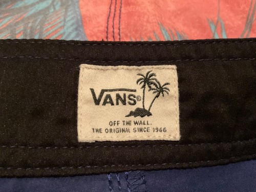VANS OFF THE WALL BOARDSHORTS ( MENS SIZE 38 ) FLORAL COLORBLOCKING PREOWNED - Picture 5 of 7