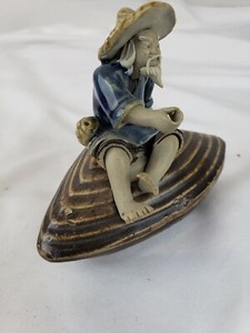 Nice vintage Chinese sitting man figurine, small