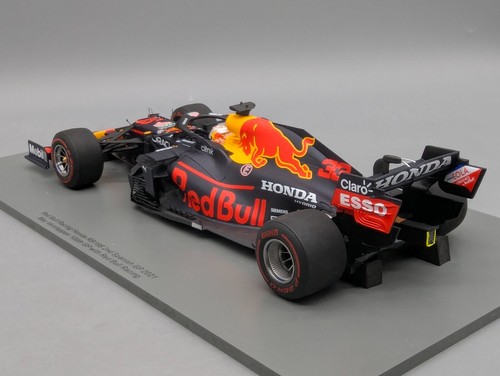 Modellautos 1:18 Spark Red Bull RB16B Zweiter Spanien 2021 #33 M. Verstappen OVP - Bild 5 von 18