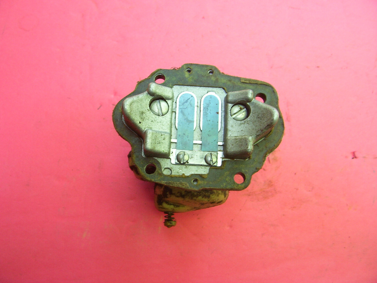 ANTIQUE / VINTAGE LAWNBOY CARB / CARBURETOR & REED PLATE eBay