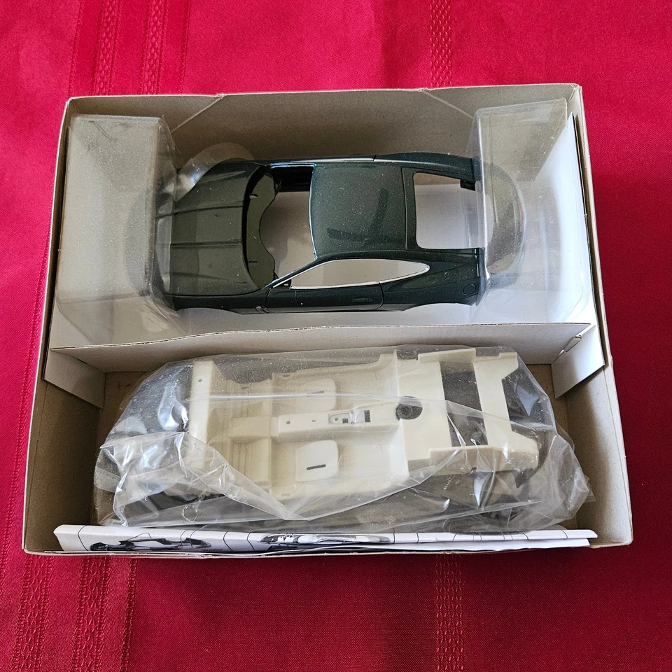 Model Jaguar XK Coupe - image 2 of 2