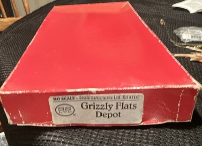 Scale Structures Ltd Grizzly Flats Depot HO Scale Kit 1147 Wood Metal Plastic