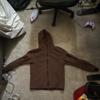men s brown nike tech size medium